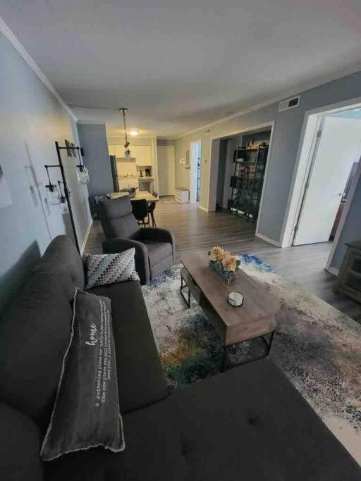2022 Renovated 2-Bdrm Cozy, Lovely Condo W/Parking! Hilton Head Island Bagian luar foto