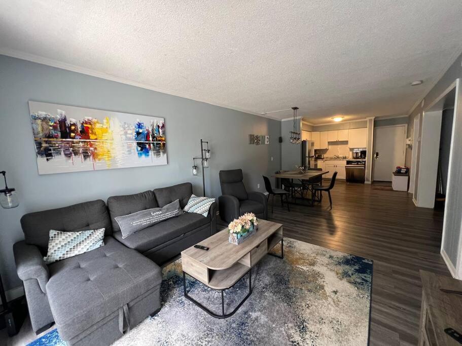 2022 Renovated 2-Bdrm Cozy, Lovely Condo W/Parking! Hilton Head Island Bagian luar foto