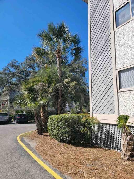2022 Renovated 2-Bdrm Cozy, Lovely Condo W/Parking! Hilton Head Island Bagian luar foto
